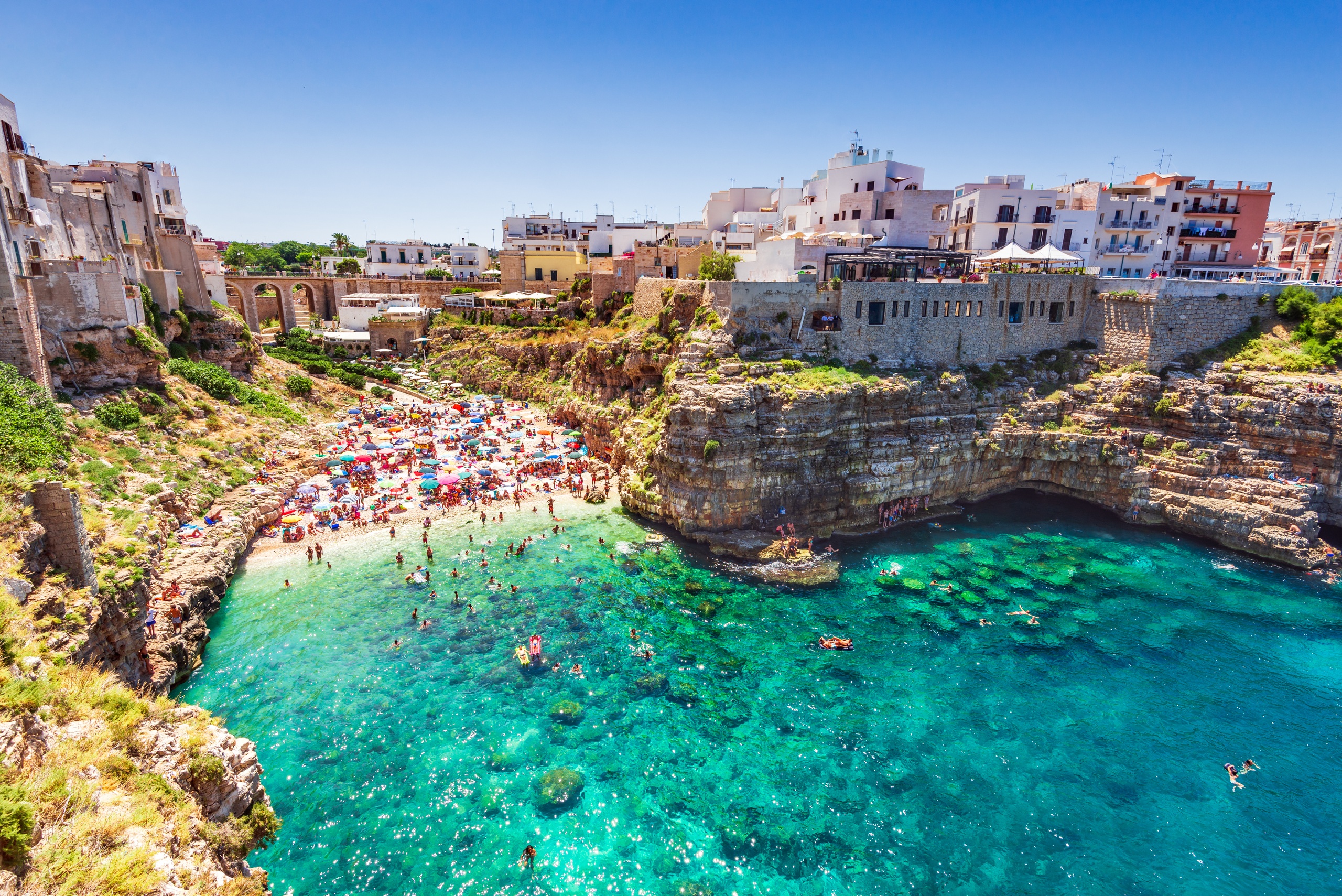 Desde Bari: Polignano a Mare y Alberobello